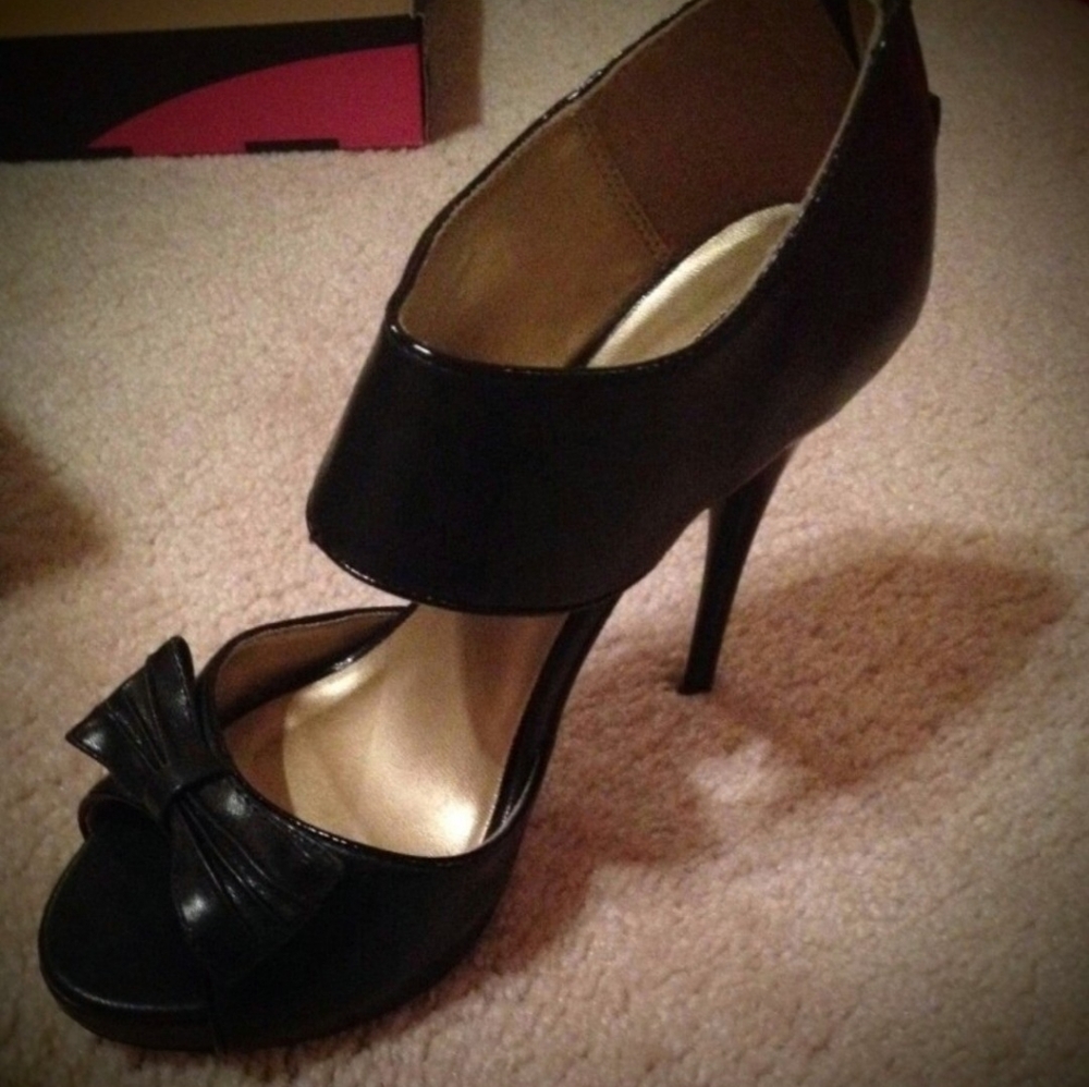 Michael Antonio High Heels Size 7